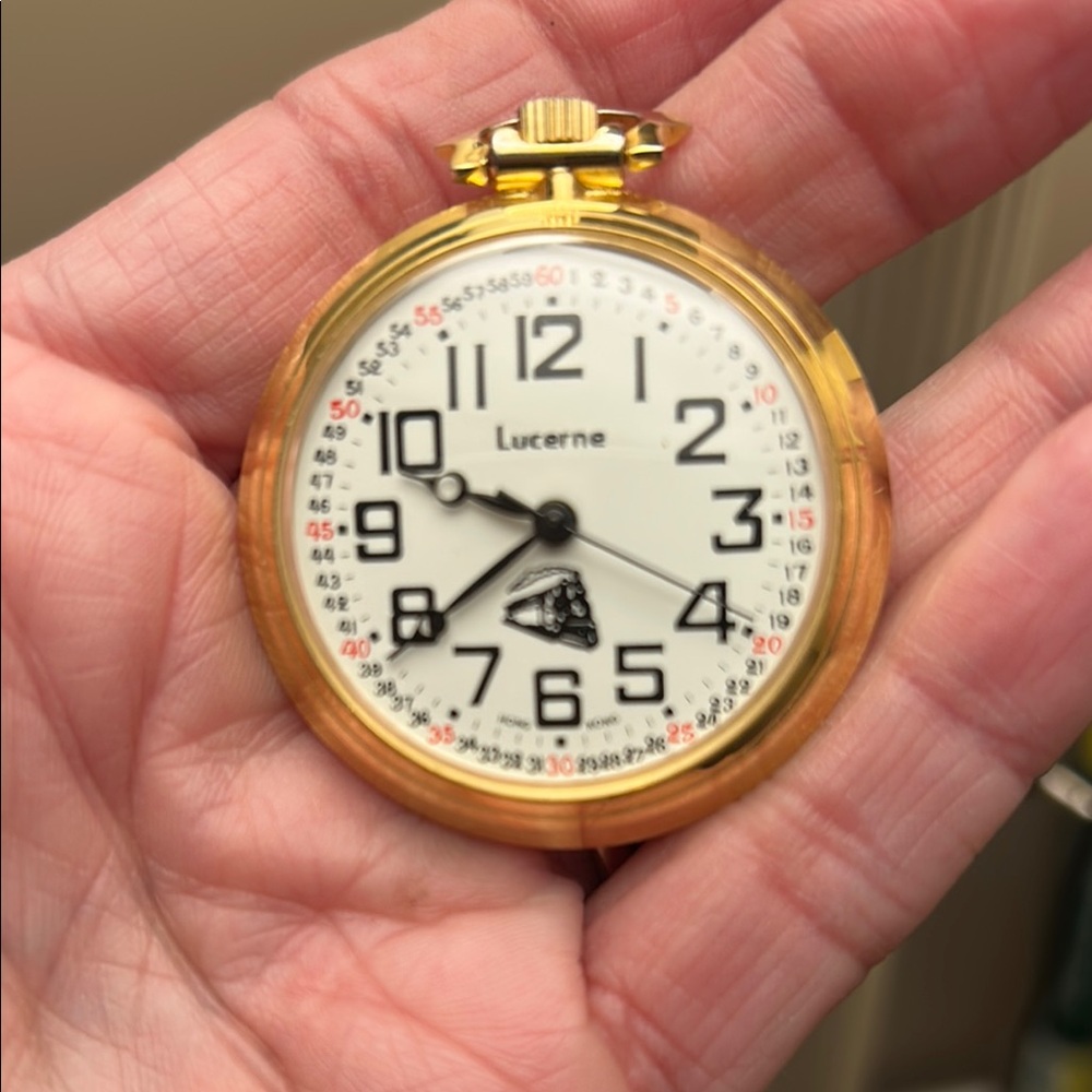 Lucerne Gold Pocket Watch they say it’s vintage and also a wind up